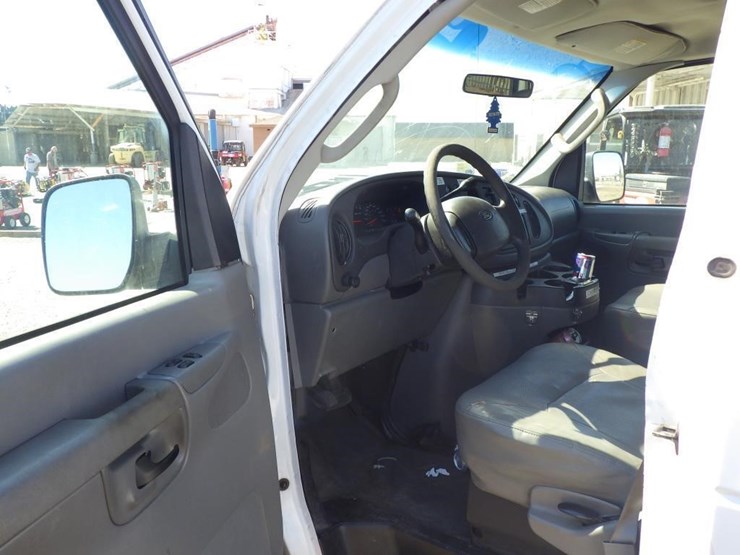 2007-ford-econoline-350-image-5