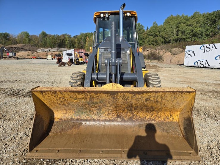 2015-deere-310sl-hl-image-8