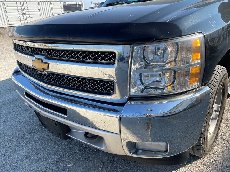 #1012-•-2012-chevy-silverado-1500-extended-cab-pickup-truck-image-13