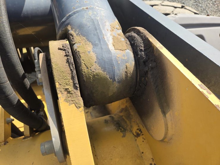 2007-deere-844j-image-33
