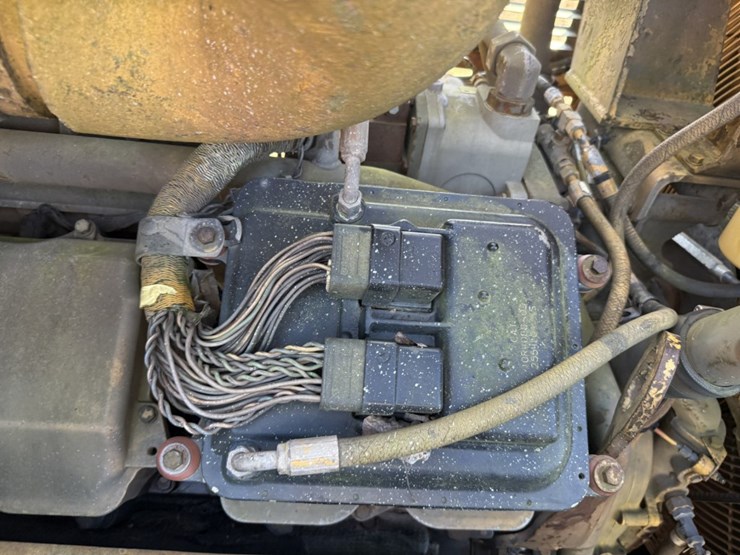 caterpillar-836-image-95