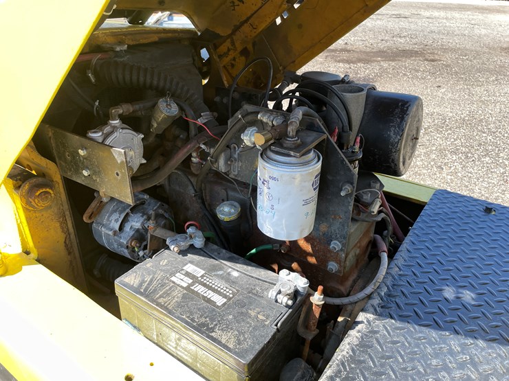 #1039-•-hyster-lp-forklift-image-23