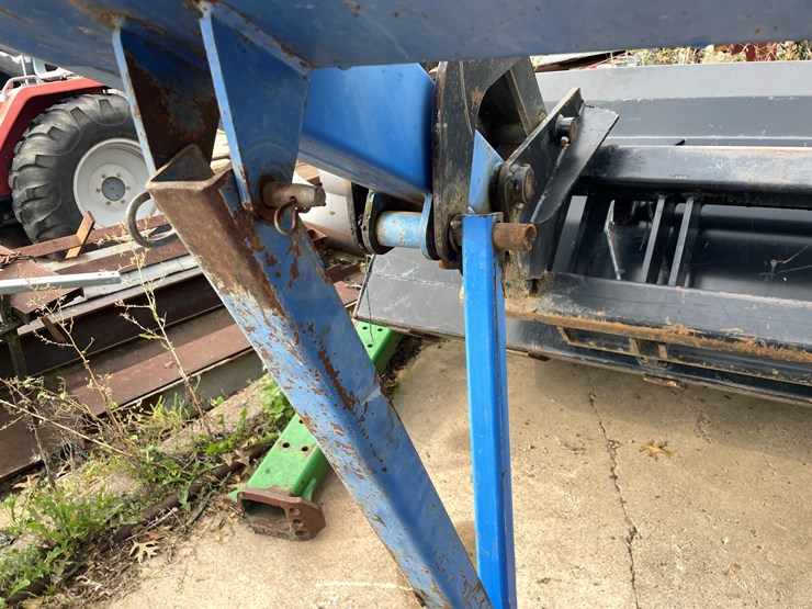 new-holland-92lb-image-30