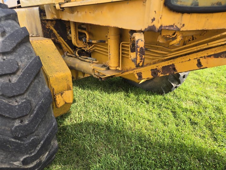 #1232-•-john-deere-jd770-grader-image-35