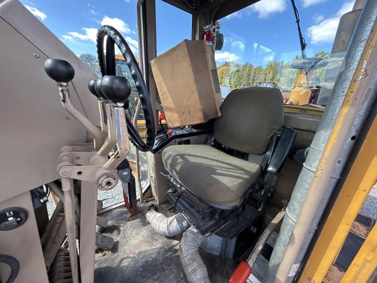 deere-770bh-image-92