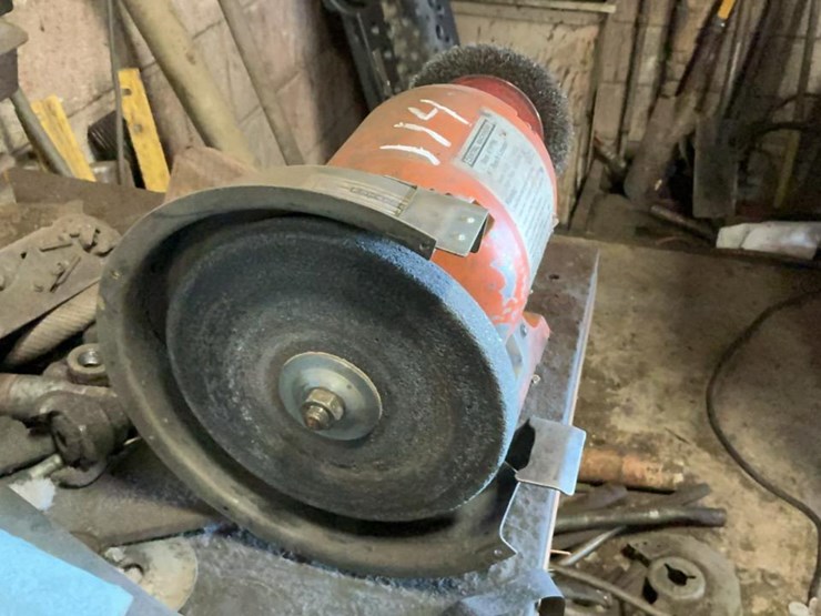#114-•-central-machinery-8”-bench-grinder-image-3