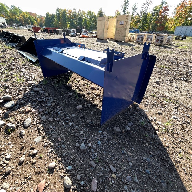 #8234 • New KC 6' Skid Steer Economy Pusher