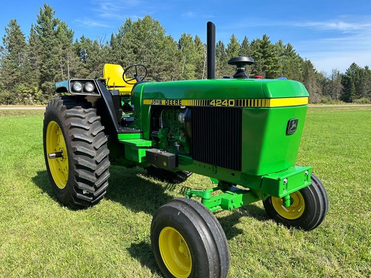 john-deere-4240-image-3