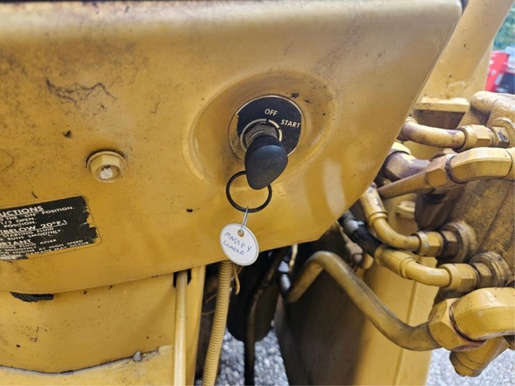 #2008-•-massey-ferguson-loader-tractor-image-29
