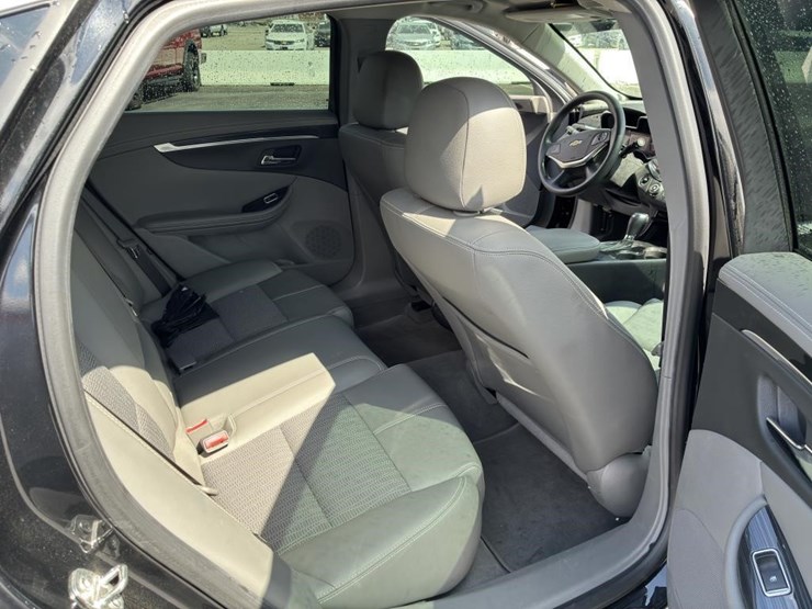 2019-chevrolet-impala-sedan-image-9