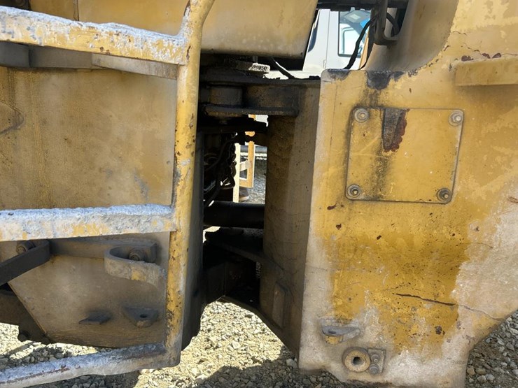 1980-caterpillar-930-image-23