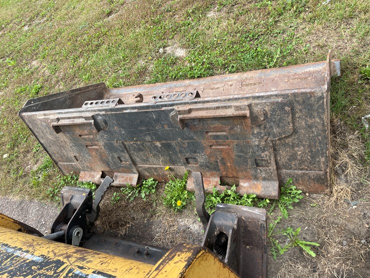 2002-caterpillar-257-image-21