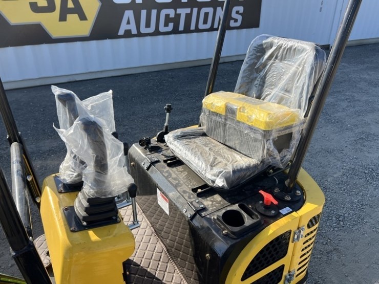 2025-cfg-qh12r-mini-hydraulic-excavator-image-11