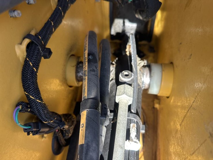 caterpillar-226d3-image-22