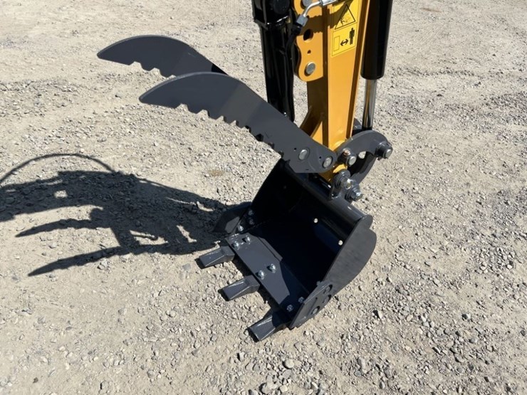 2025-cfg-qk18r-mini-hydraulic-excavator-image-10