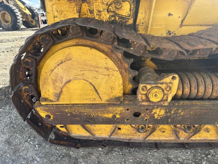 john-deere-300-image-52