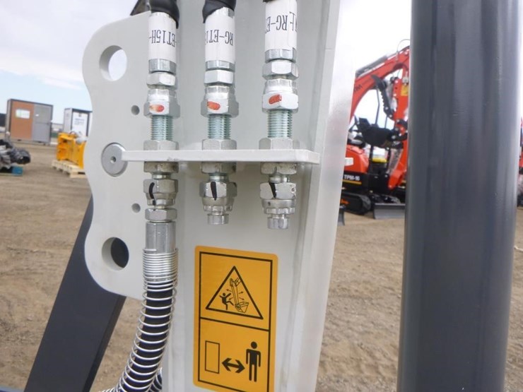 bttl-et15h-6-hydraulic-excavator-image-13