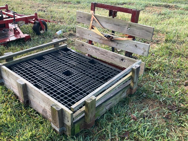 #106-•-3-pt.-carryall-platform-image-4