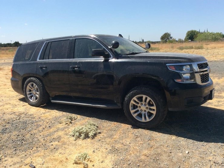 2018-chevrolet-tahoe-image-3