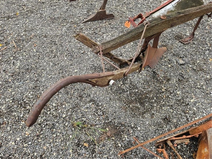 #2062-•-2---antique-plows-image-13