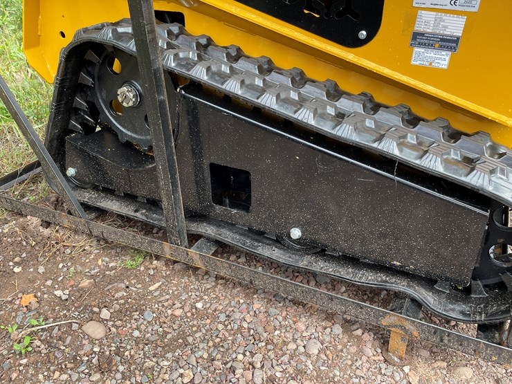 #8171-•-agt-compact-track-loader-image-14