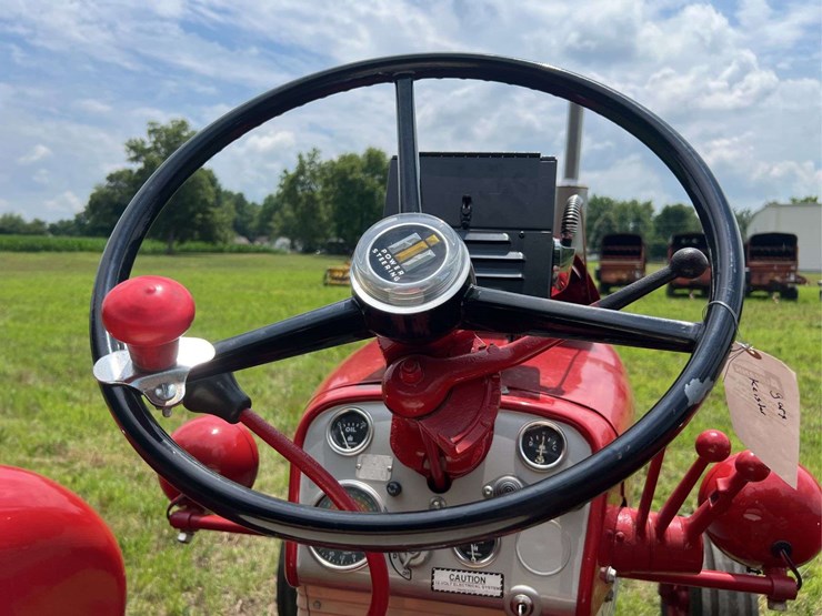 farmall-560-lp-image-61