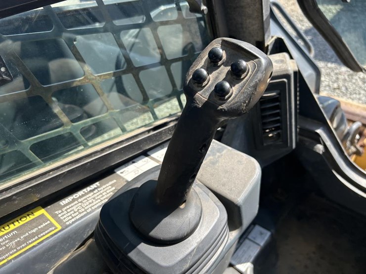 2018-deere-333g-image-41