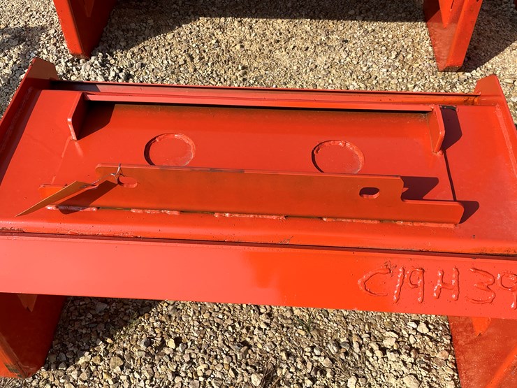 #3042-•-kc-35"-mini-universal-attach-snow-pusher-image-6