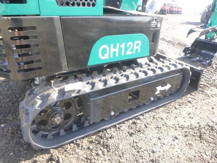 2025-agt-qh12r-hydraulic-excavator-image-26