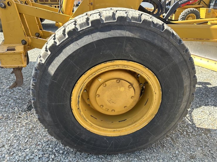 2001-deere-772ch-image-130