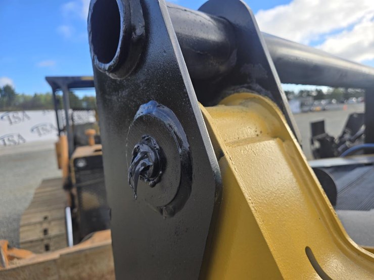 caterpillar-242d3-image-30