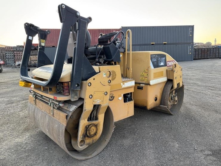caterpillar-cb34-image-3