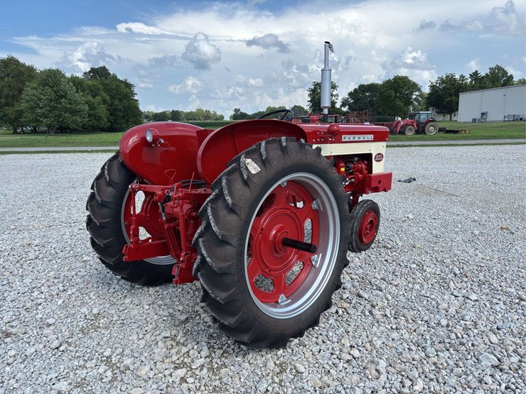 farmall-240-image-5