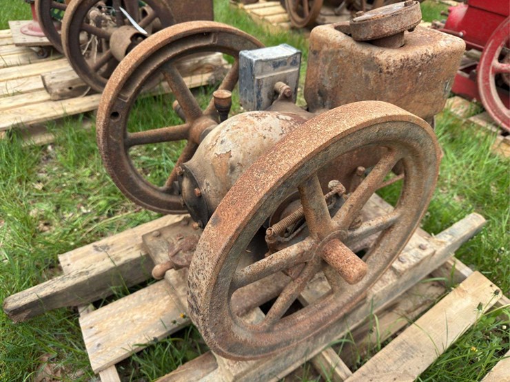 1.5hp-mccormick-deering-ihc-m-image-5