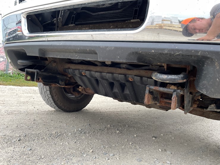 #1009-•-2014-chevy-3500hd-4x4-dually-truck-(has-wi-title)-image-44