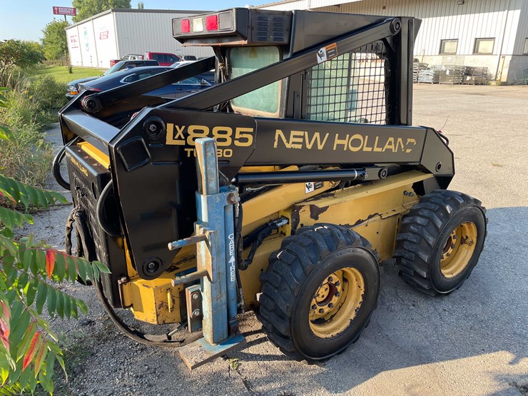 1980-new-holland-lx885-image-5