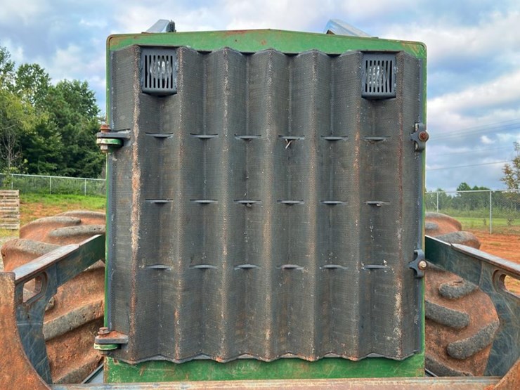 2018-deere-648l-image-19