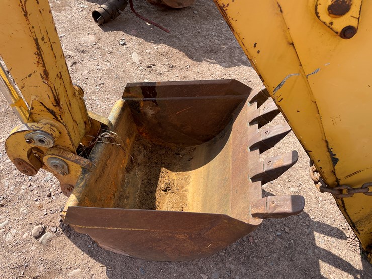 #8203-•-vermeer-b930-backhoe-attachment-image-20