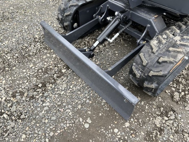 2025-cfg-mx15rx-mini-hydraulic-excavator-image-12