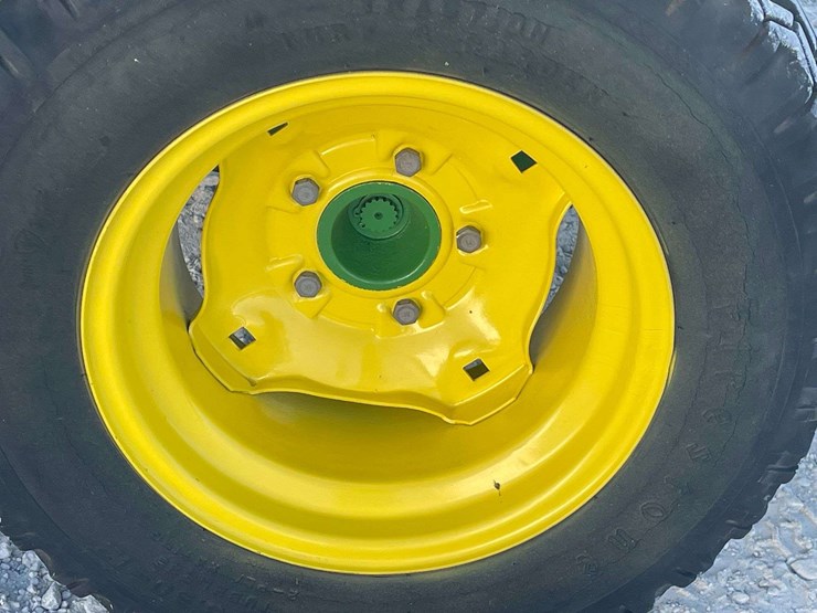 john-deere-112-image-42
