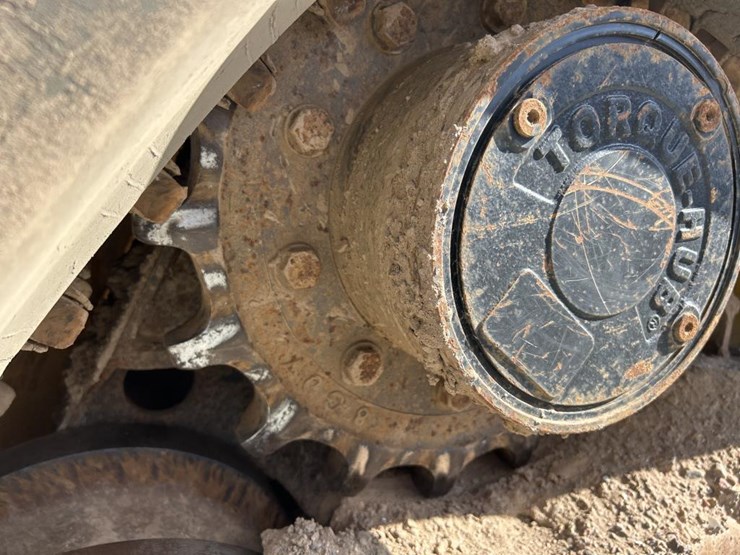 2018-deere-333g-image-55