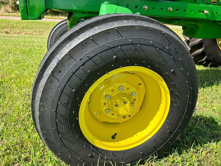 john-deere-4320-image-4