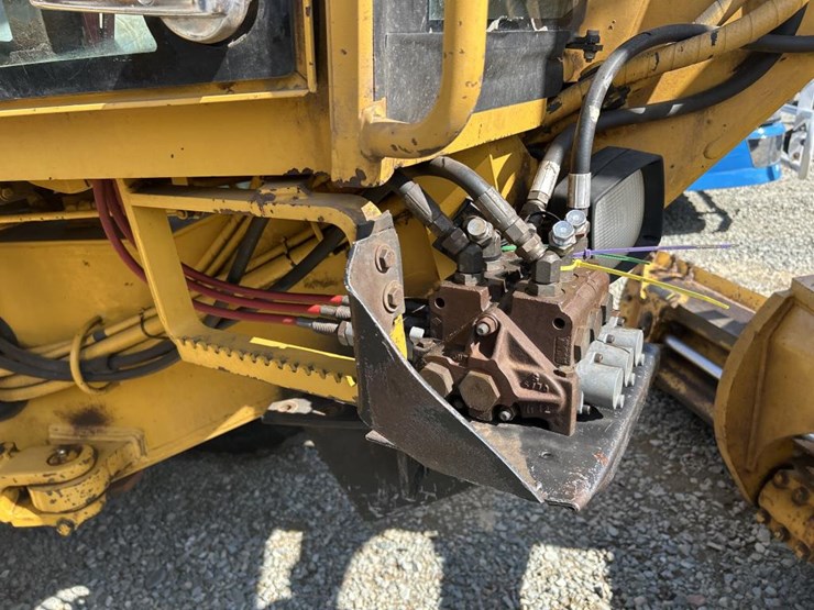 deere-770bh-image-47