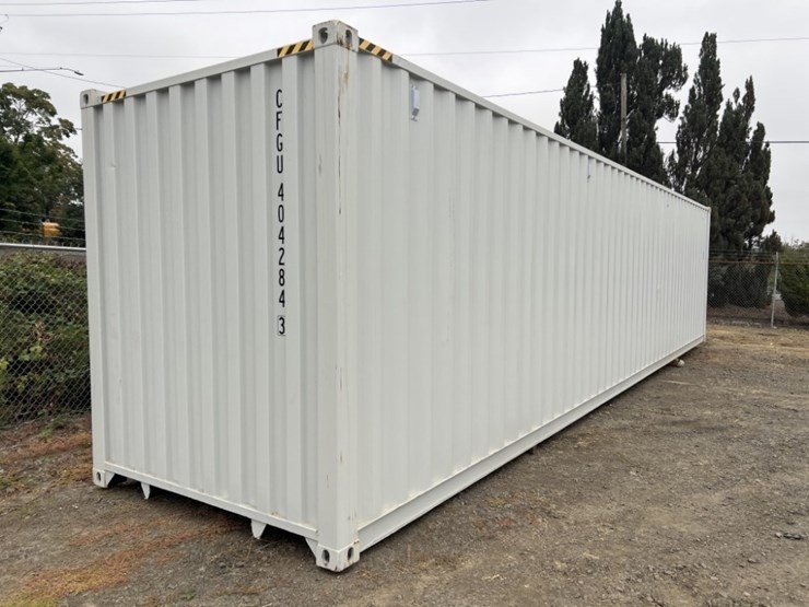 2025-40'-high-cube-shipping-container-image-3