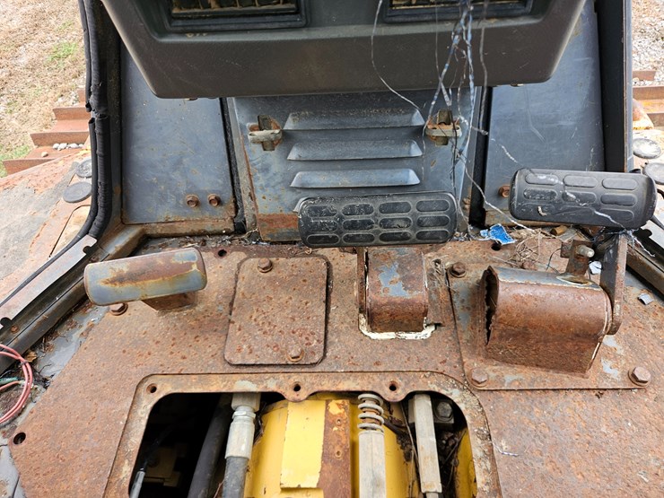 komatsu-d61ex-image-30