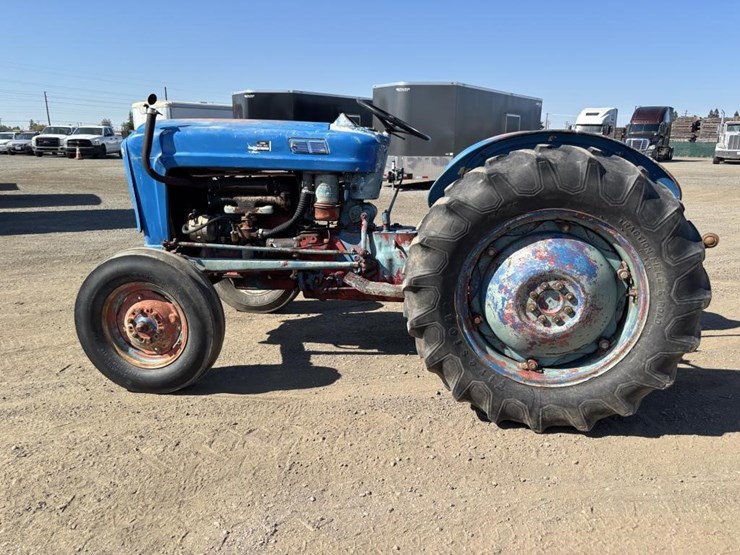 ford-tractor-image-5