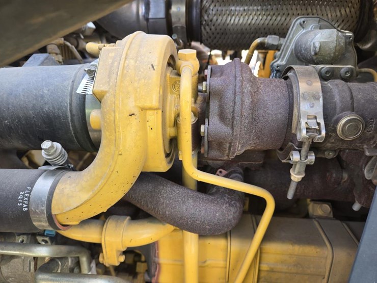 2015-deere-310sl-hl-image-71
