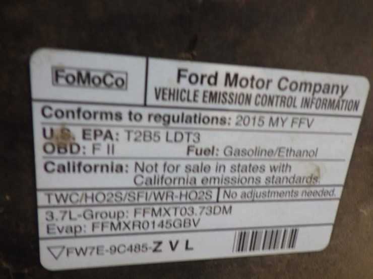 2015-ford-explorer-image-12