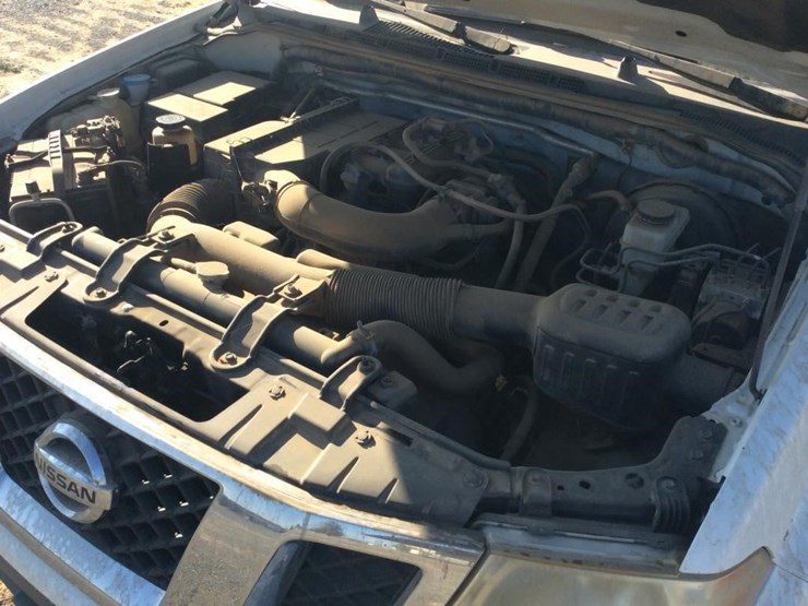 2016-nissan-frontier-image-10
