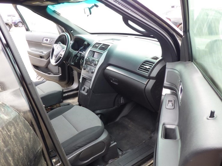 2013-ford-explorer-image-6